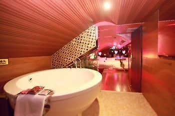 Hangzhou Jade Theme Hotel Esterno foto